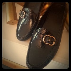 Gucci black patent leather loafers like new